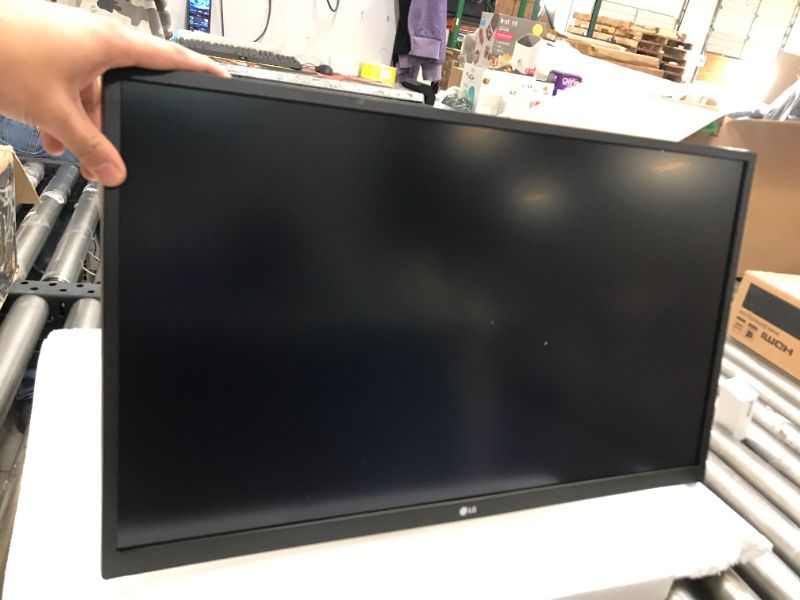 Photo 2 of LG 27UL550-W 27" 16:9 4K HDR FreeSync IPS Gaming Monitor parts only
