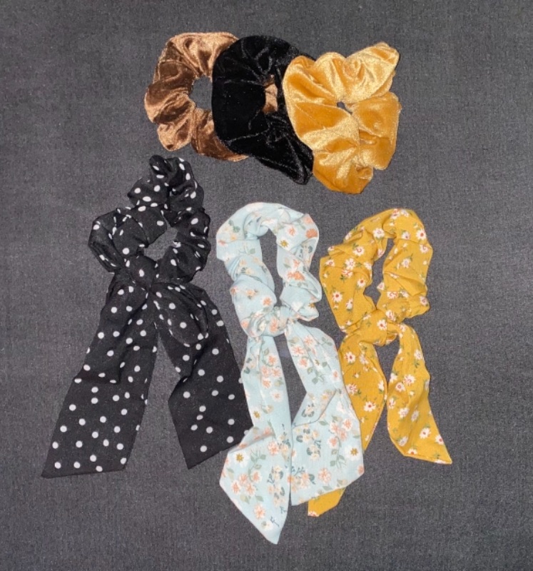 Photo 1 of 6 PCS - 3 hair bow ties and 3 hair scrunchies