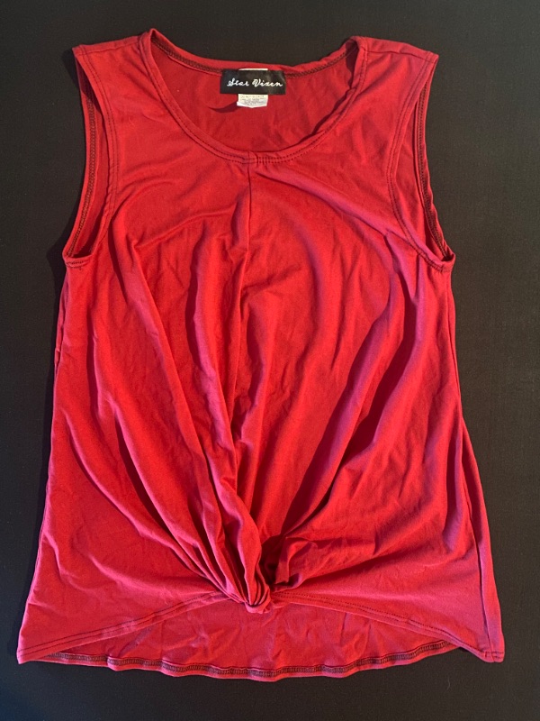 Photo 1 of Star Vixen Women's Sleeveless (Small-Burgandy)