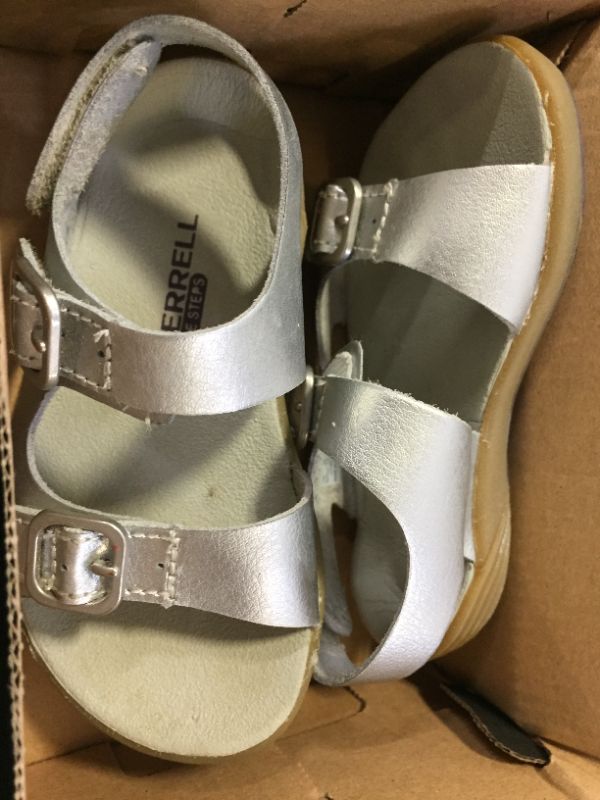 Photo 2 of Merrell Girls' BARE STEPS Sandal 5.5 IN KIDS (DIRT ON SANDAL INDICATE PRIOR USE)