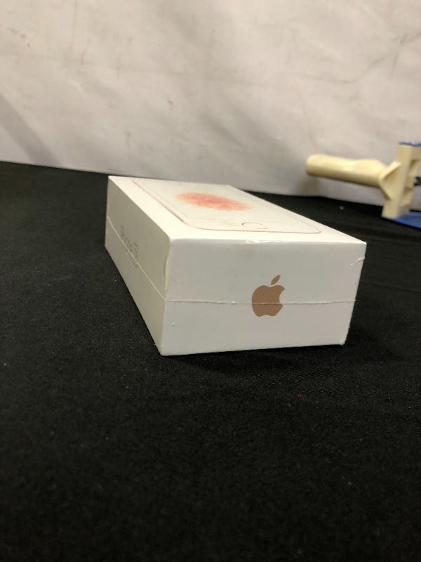 Photo 3 of Apple iPhone SE 32 GB Unlocked, Gold FACTORY SEALED FINAL SALE
