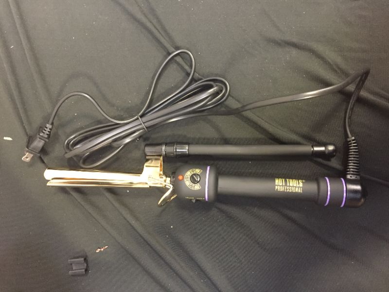 Photo 2 of HOT TOOLS Professional 24K Gold Marcel Curling Iron/Wand, 5/8 inch
