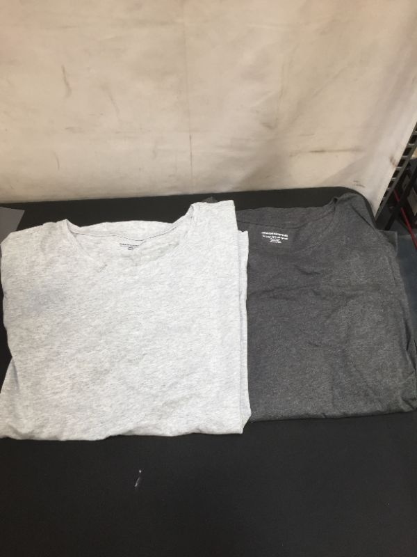 Photo 1 of Amazon Basics Men's Shirts 2XL 2 Pack 