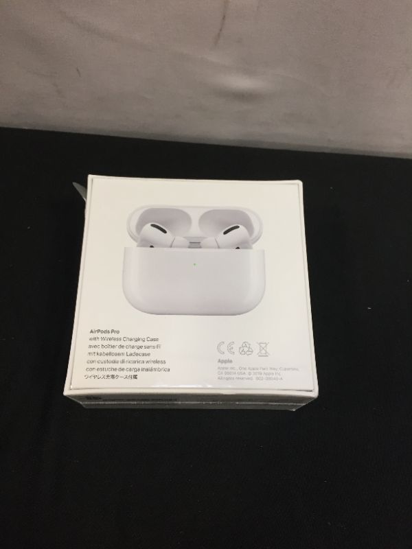 Photo 4 of Apple AirPods Pro ***sealed factory***