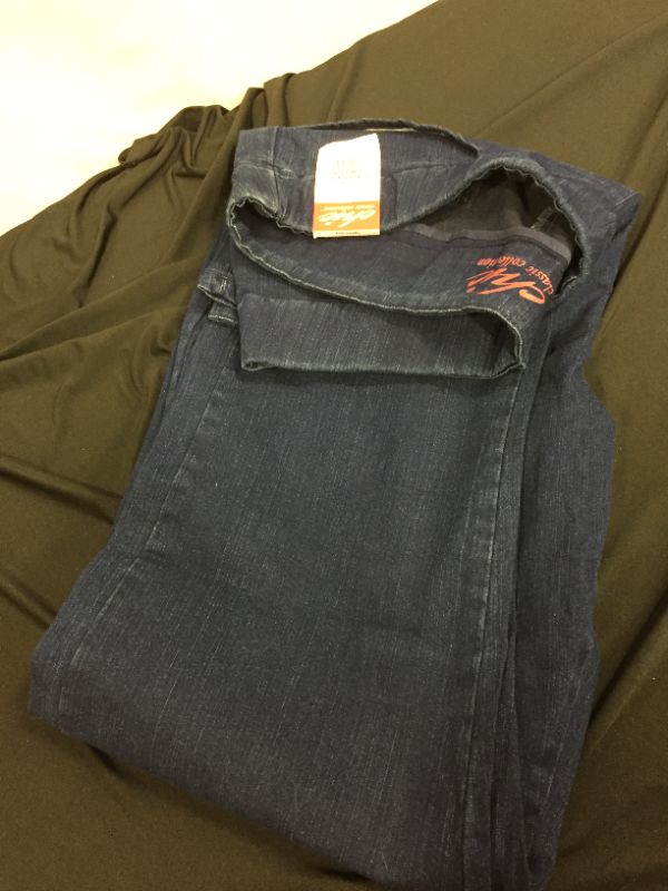 Photo 1 of Chic Classic Collection Women's Easy-fit Elastic-Waist Pant unknown size  new but little dirty 
 