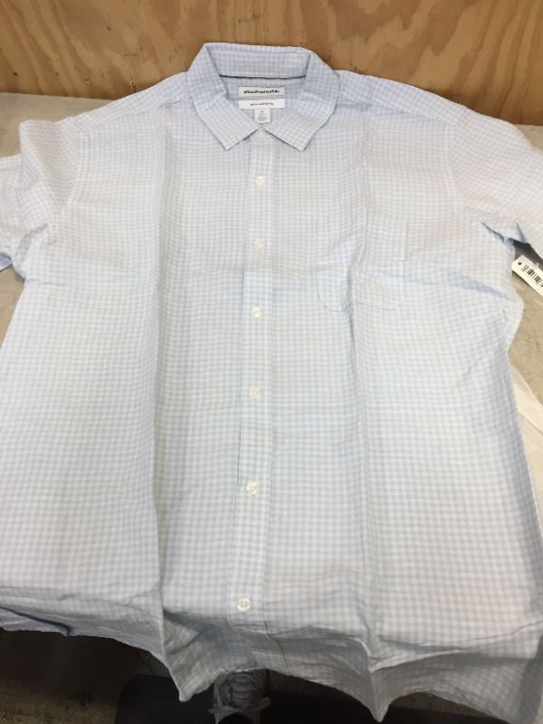 Photo 1 of AMAZON ESSENTIALS REGULAR SIZE LARGE SHORT SLEEVE BUTTON UP SHIRT FOR MEN 