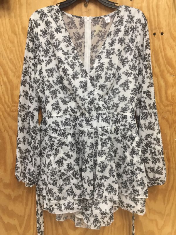 Photo 1 of 2 pack Womens Large Dress and Romper SOLD AS IS 