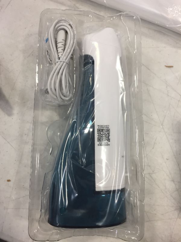 Photo 2 of Hangsun HOC700 Rechargeable Oral Irrigator Set
