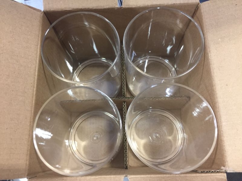 Photo 1 of 4 pack of plastic drinking cups