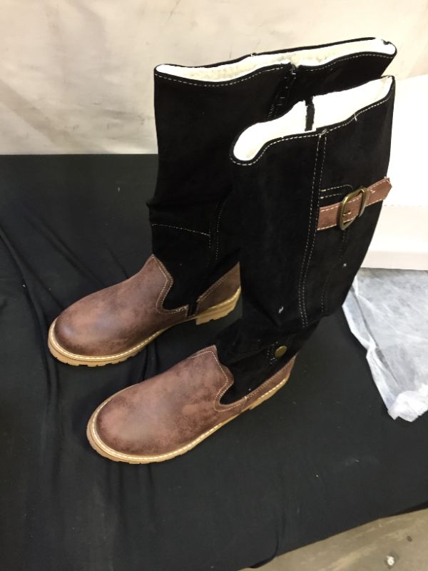 Photo 1 of boots long tops color brown and black size 7.5