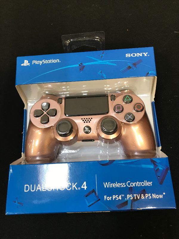 Photo 1 of PS4 CONTROLLER 