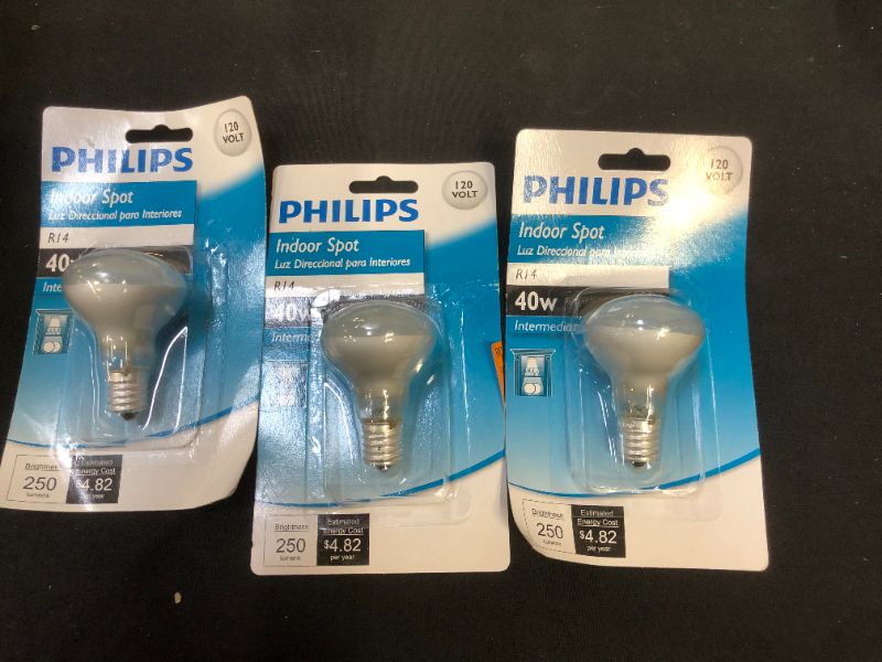 Photo 2 of Philips 120 volt  3 pack 