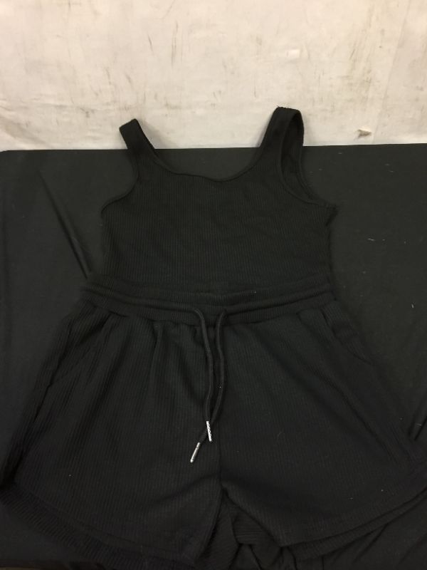 Photo 1 of Girl's Black Stretchy Tank Top and Shorts
Size: 6