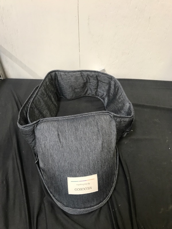 Photo 1 of Baby Hip Seat Carrier,Baby Waist Seat with Adjustable Strap and Pocket,Baby Carrier Waist Stool Convinient Baby Front Carrier for 3-36 Month Baby
