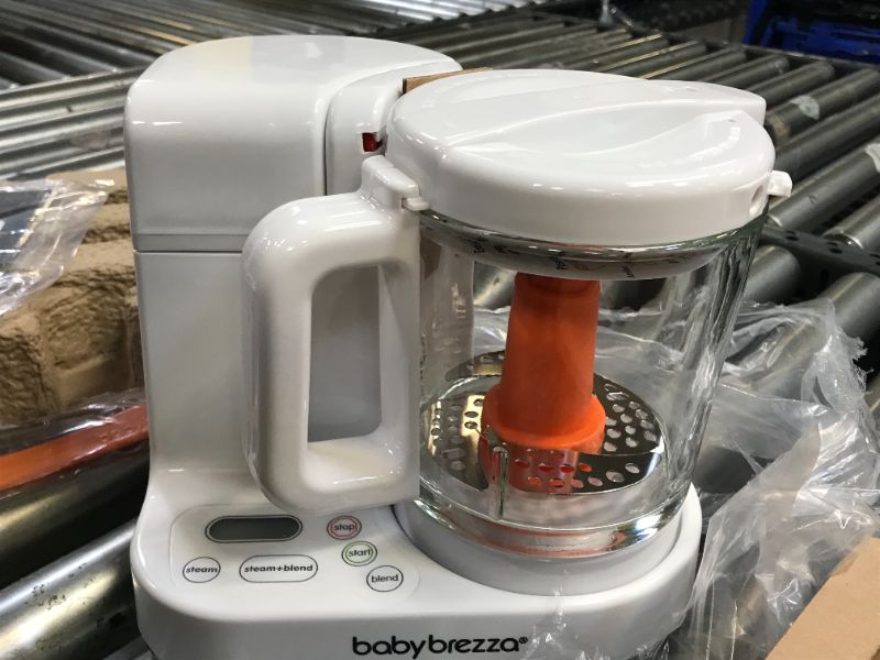 Photo 2 of Baby Brezza Food Blender and Processor White, LITTLE TO NO USE 