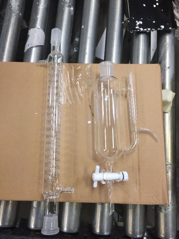 Photo 1 of  2L Essential Oil Distillation Apparatus Lab Glassware Distillation Kit Water Distiller Purifier WITHOUT Hot Stove Condenser, S35 & 24 or 40 Joint
