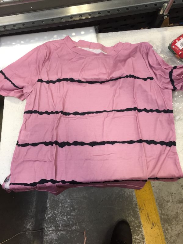 Photo 1 of Generic pink XXL tee shirt