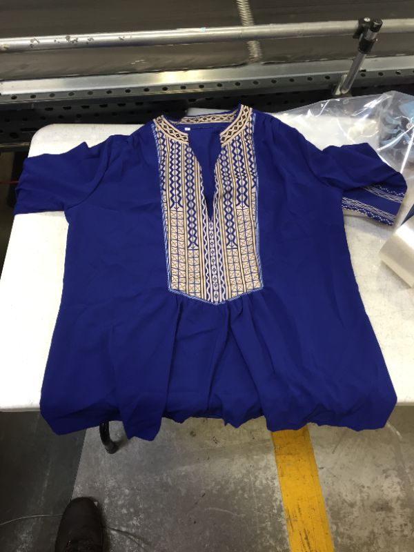 Photo 1 of Generic large women's blouse