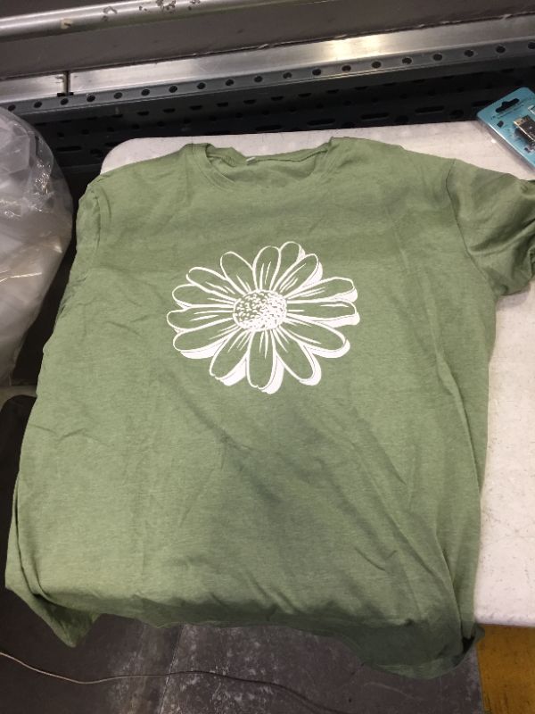 Photo 1 of Generic daisy XXL tee shirt