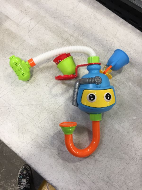 Photo 2 of Hey Kiddo Children’s Robot Diver Bath Tub Toy -- Water Spraying Pump Action Fountain
