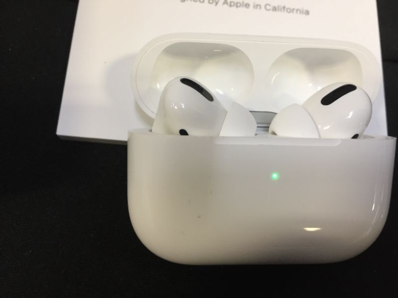 Photo 2 of Apple AirPods Pro