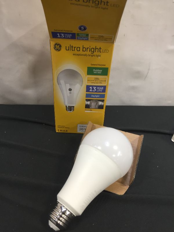 Photo 1 of General Electric 150W A23 Ultra Bright Aline LED Daylight
