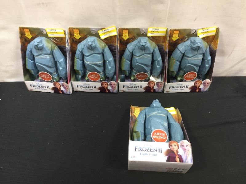 Photo 1 of Disney Frozen 2 Swinging Arms Earth Giant Figure 5 pack 
