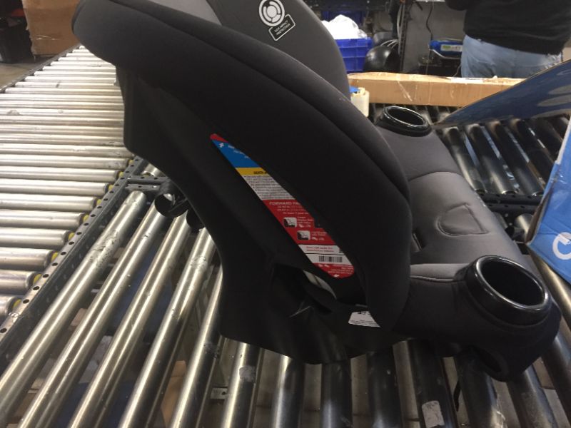 Photo 4 of Cosco Apt 50 Convertible Car Seat (Black Arrows)