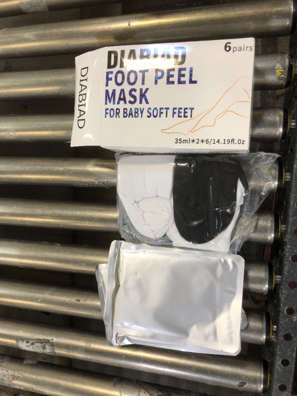 Photo 2 of (SET OF 3) 6 Pack Foot Peel Mask Foot Peeling Masks Dead Skin & Calluses?Removes And Repairs Rough Heels Feet Baby Soft ?Get a Feet Baby Soft & Make a Smooth Skin For Cracked Heels?Dry Toe Skin Exfoliating Peeling Natural Treatment for Women & Men
