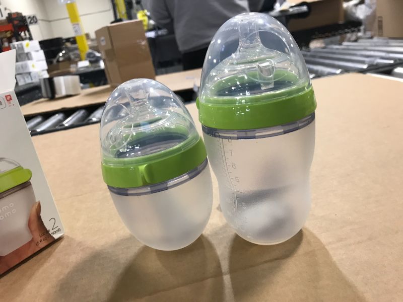 Photo 2 of Comotomo Baby Bottle, Green, 5 Ounce (2 Count)
