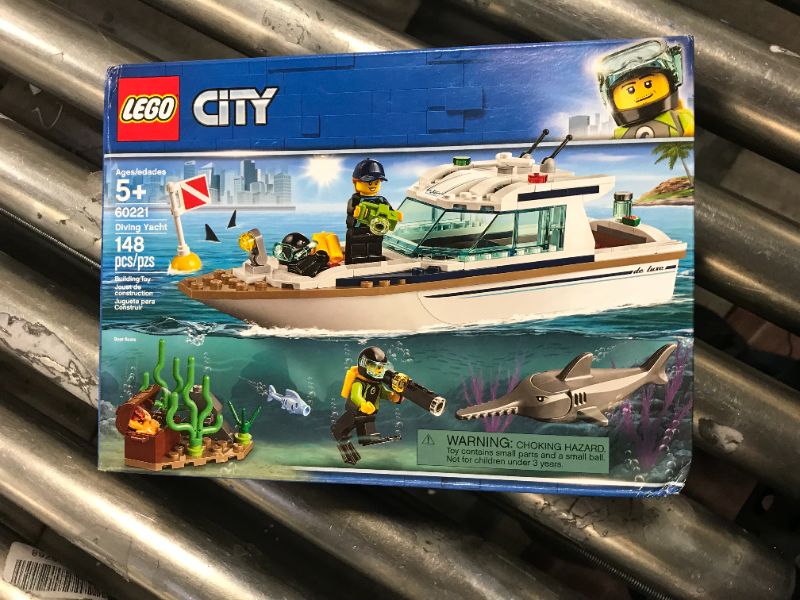 Photo 2 of LEGO City Great Vehicles Diving Yacht Ship Building Toy and Diving Minifigures 60221