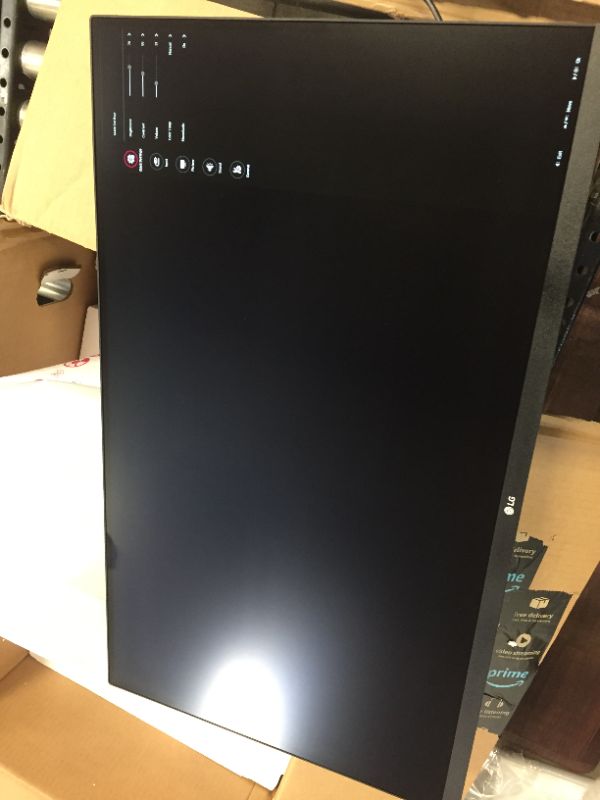 Photo 3 of LG 32BN88U-B 31.5” Ergo IPS UHD 4K Ultrafine Monitor (3840x2160) with Ergonomic Stand & C-Clamp, USB Type-C, DCI-P3 95%(Typ.), HDR10 and AMD FreeSync, Black
