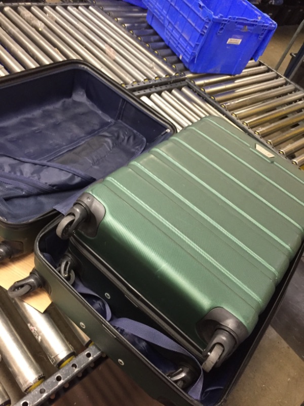 Photo 1 of 3 piece luggage set zipper on largest is broken used 