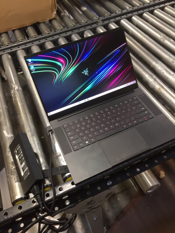 Photo 3 of Razer Blade 15 Advanced Gaming Laptop 2021: Intel Core i7-10750H 8-Core,, 15.6” 360Hz Full HD, 16GB RAM, 512SSD - CNC Aluminum - Chroma RGB - THX Spatial Audio - Thunderbolt 3
