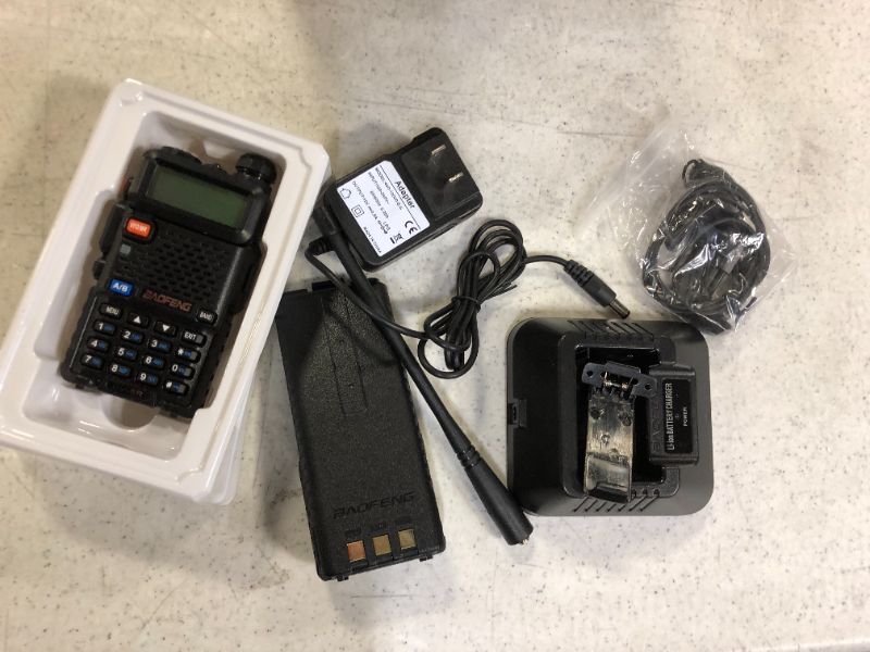 Photo 2 of BAOFENG BF-F8HP (UV-5R 3rd Gen) 8-Watt Dual Band Two-Way Radio (136-174MHz VHF & 400-520MHz UHF) Includes Full Kit with Large Battery
