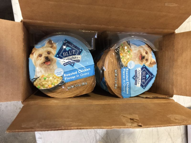 Photo 2 of Blue Buffalo Delights Natural Small Breed Wet Dog Food Cups ROASTED CHICKEN EXP FEB 2023