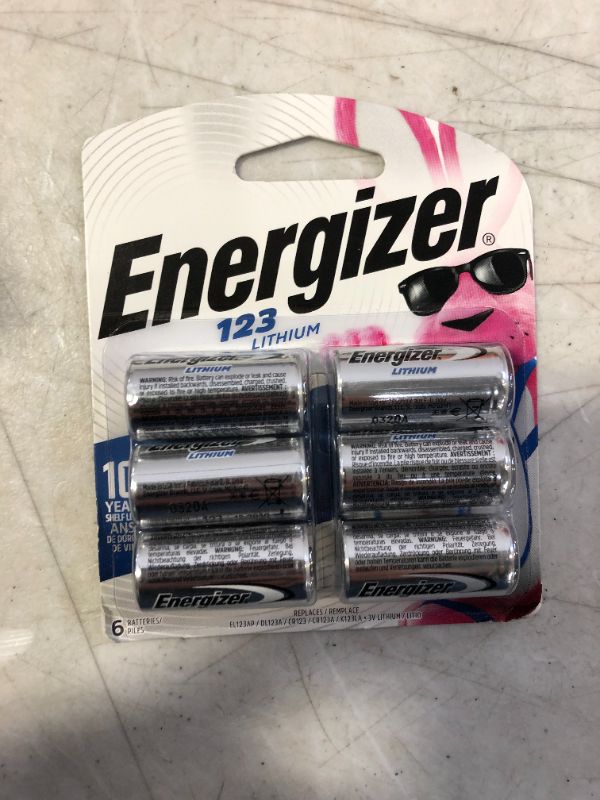 Photo 2 of Energizer 123 Lithium Batteries, 3V CR123A Lithium Photo Batteries (6 Battery Count)
Single Use · 6 Count