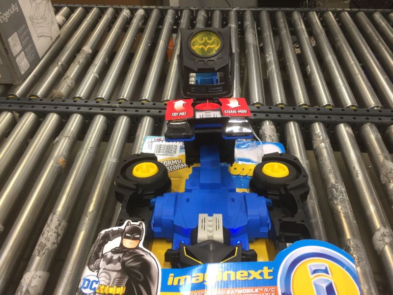 Photo 3 of Fisher-Price Imaginext DC Super Friends Transforming Batmobile R/c
