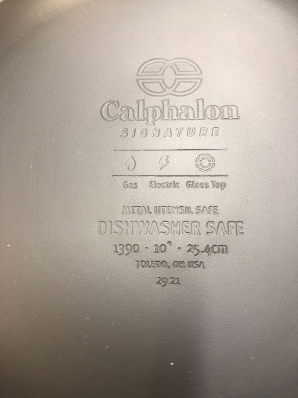 Photo 3 of Calphalon Signature Nonstick 10-in. Omelette Pan