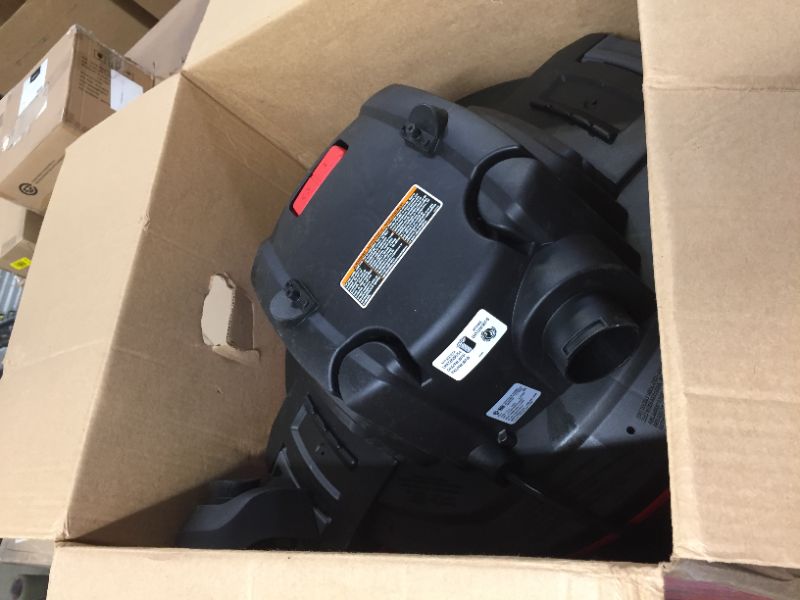 Photo 1 of craftsman 17595 16 gallon 6.5 peak hp wet/dry vac, heavyduty shop vacuum with attachments