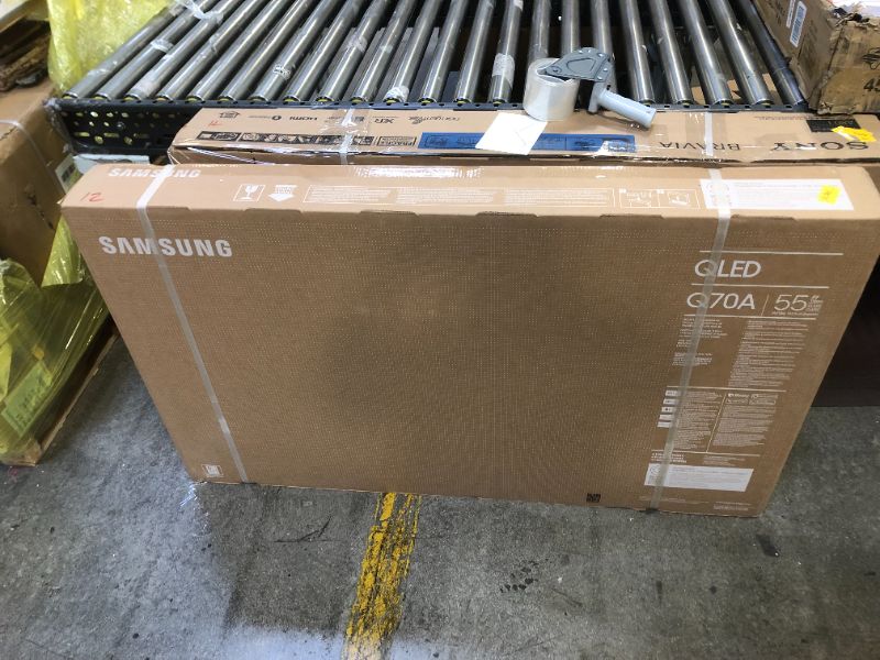 Photo 4 of 55" 2021 Q70A QLED 4K Smart TV
