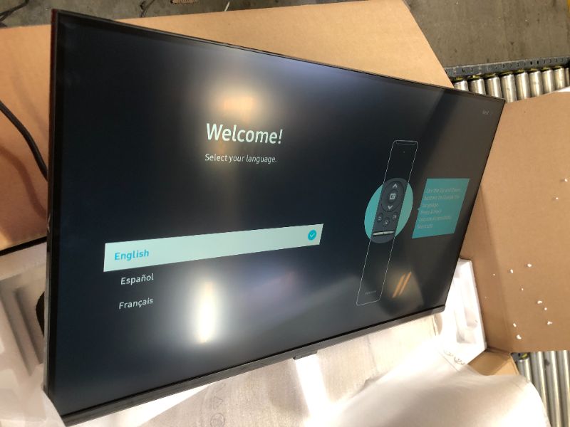 Photo 2 of AM702 Series LS32AM702UNXZA 32" Smart Tizen 4K UHD Monitor