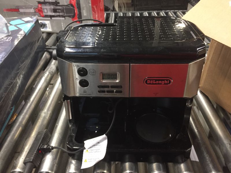 Photo 1 of De'Longhi BCO430BM All-in-One Combination Maker & Espresso Machine + Advanced Milk Frother for Cappuccino, Latte & Macchiato + Glass Coffee Pot 10-Cup
- missing cup
