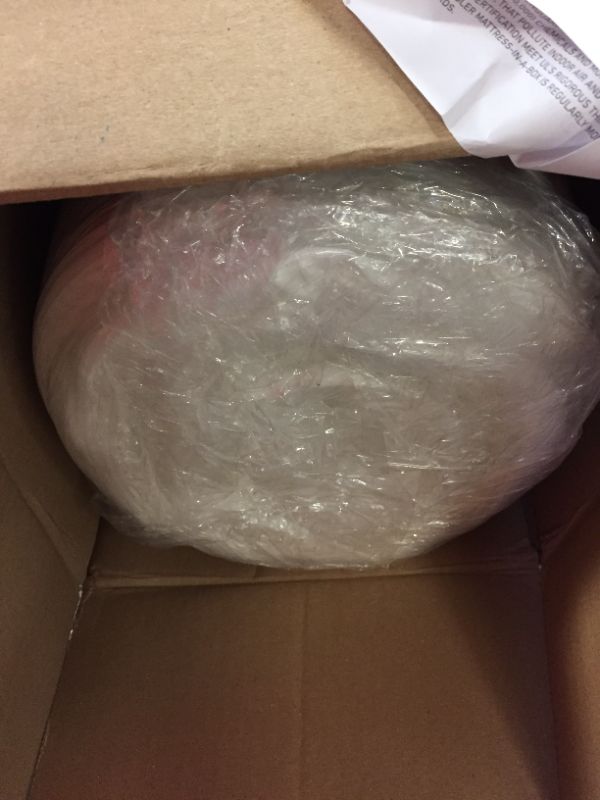 Photo 1 of Graco Deluxe Foam Crib and Toddler Mattress
