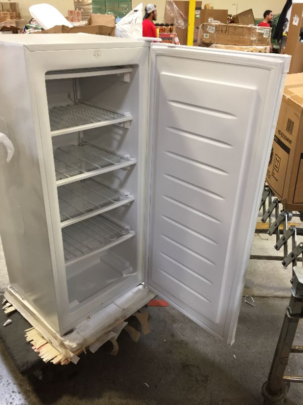 Photo 6 of 5.0 cu. ft. Upright Freezer in White
