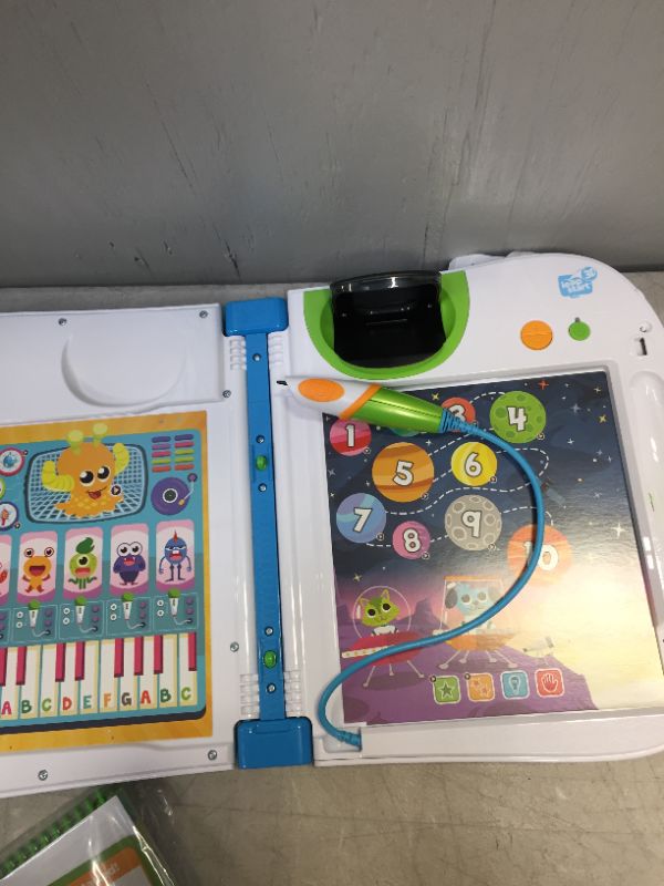 Photo 1 of LeapFrog LeapStart 3D Learning System (needs batteries)