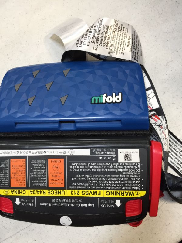 Photo 1 of mifold Comfort Booster Car Seat
