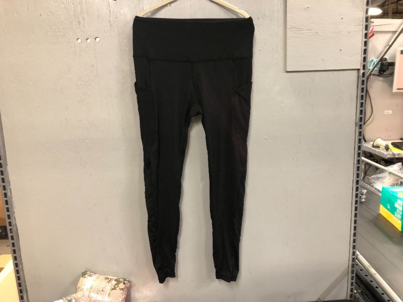 Photo 1 of Women's High Waist Leggings with Pockets (M)