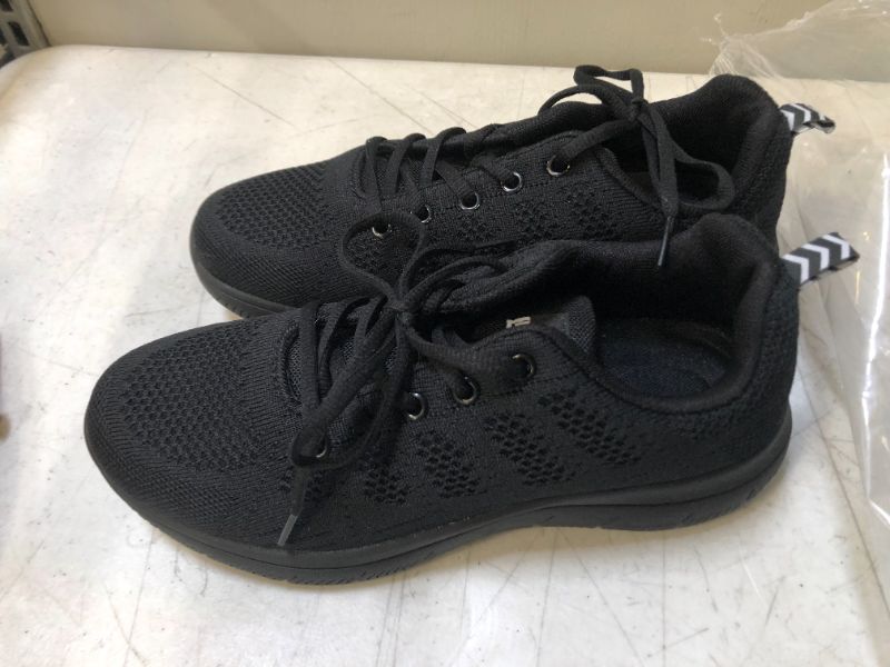 Photo 1 of STQ Walking Shoes for Women Lace Up Lightweight Tennis Shoes
Size: 8