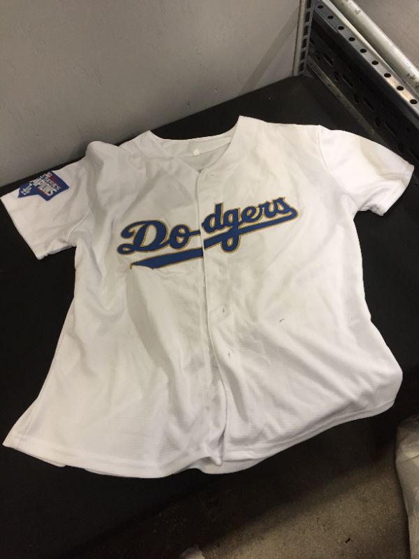 Photo 1 of GENERIC DODGERS JERSEY KELLY 17 WHITE/BLUE
SIZE MEDIUM